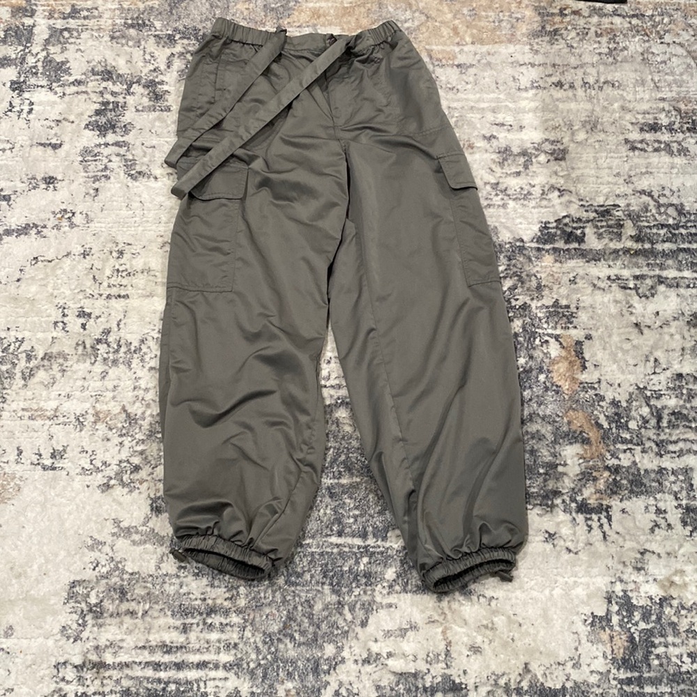 Grey ankle joggers
